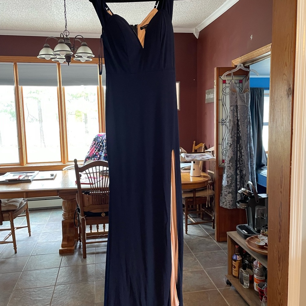 Elegant Navy Blue Evening Gown